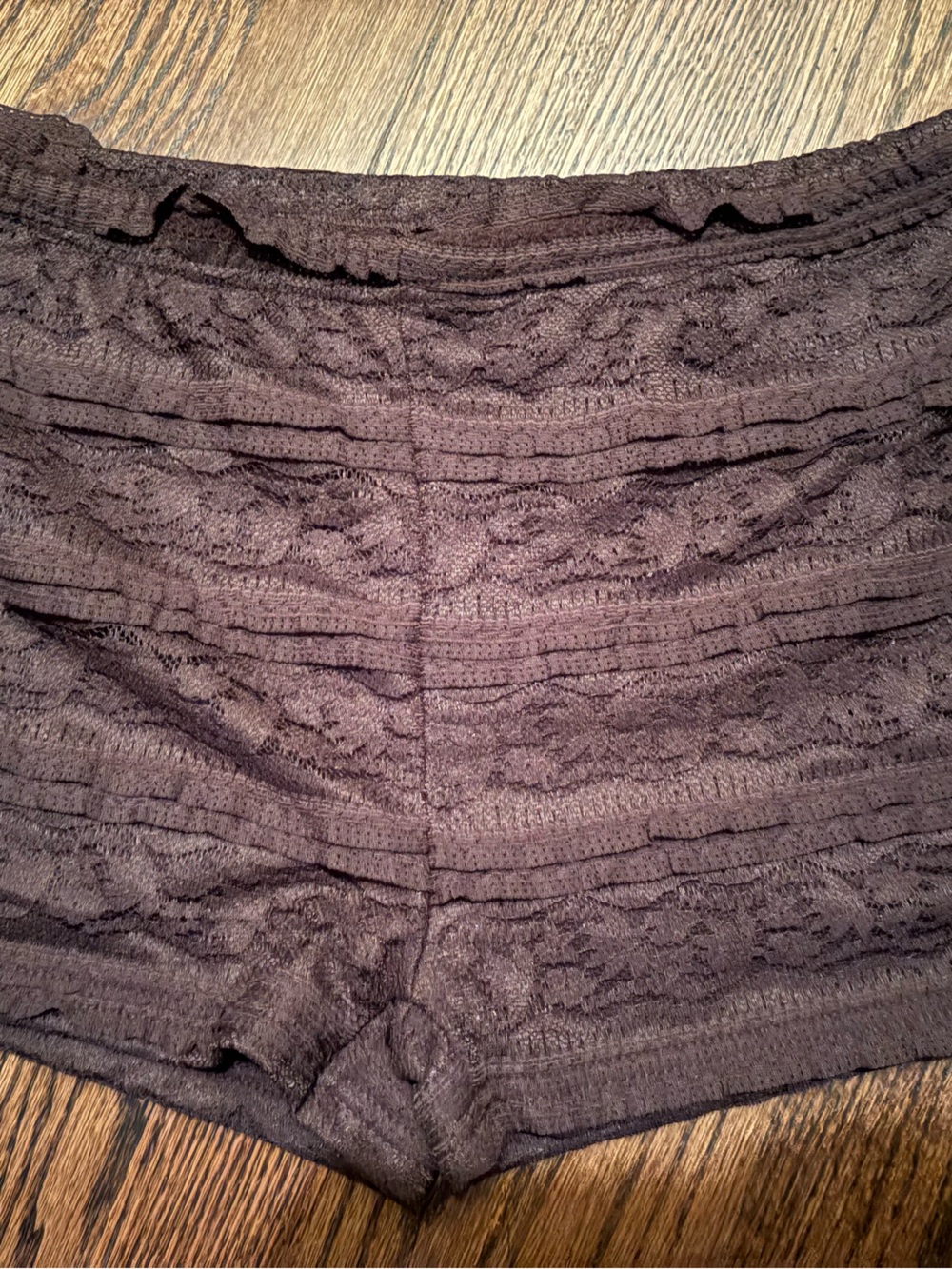 Lace shorts in Dark Brown